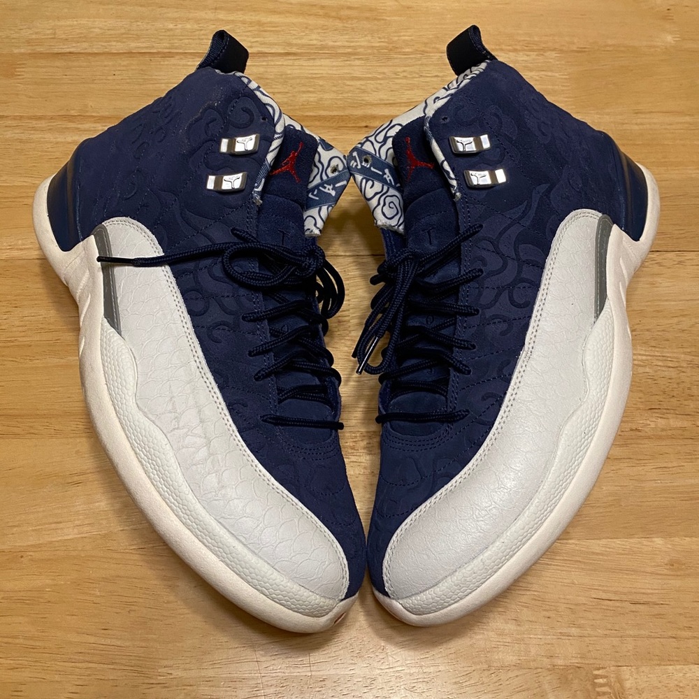 Air Jordan International Flight 12